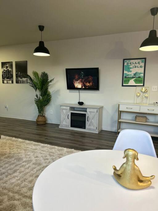 Modern Loft!/Free Parking/Long Stay Friendly! Detroit Eksteriør bilde