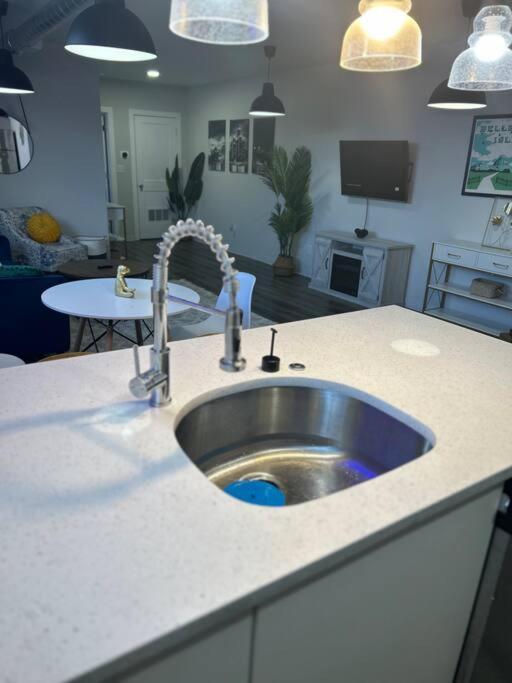 Modern Loft!/Free Parking/Long Stay Friendly! Detroit Eksteriør bilde